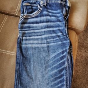 Buckle jeans